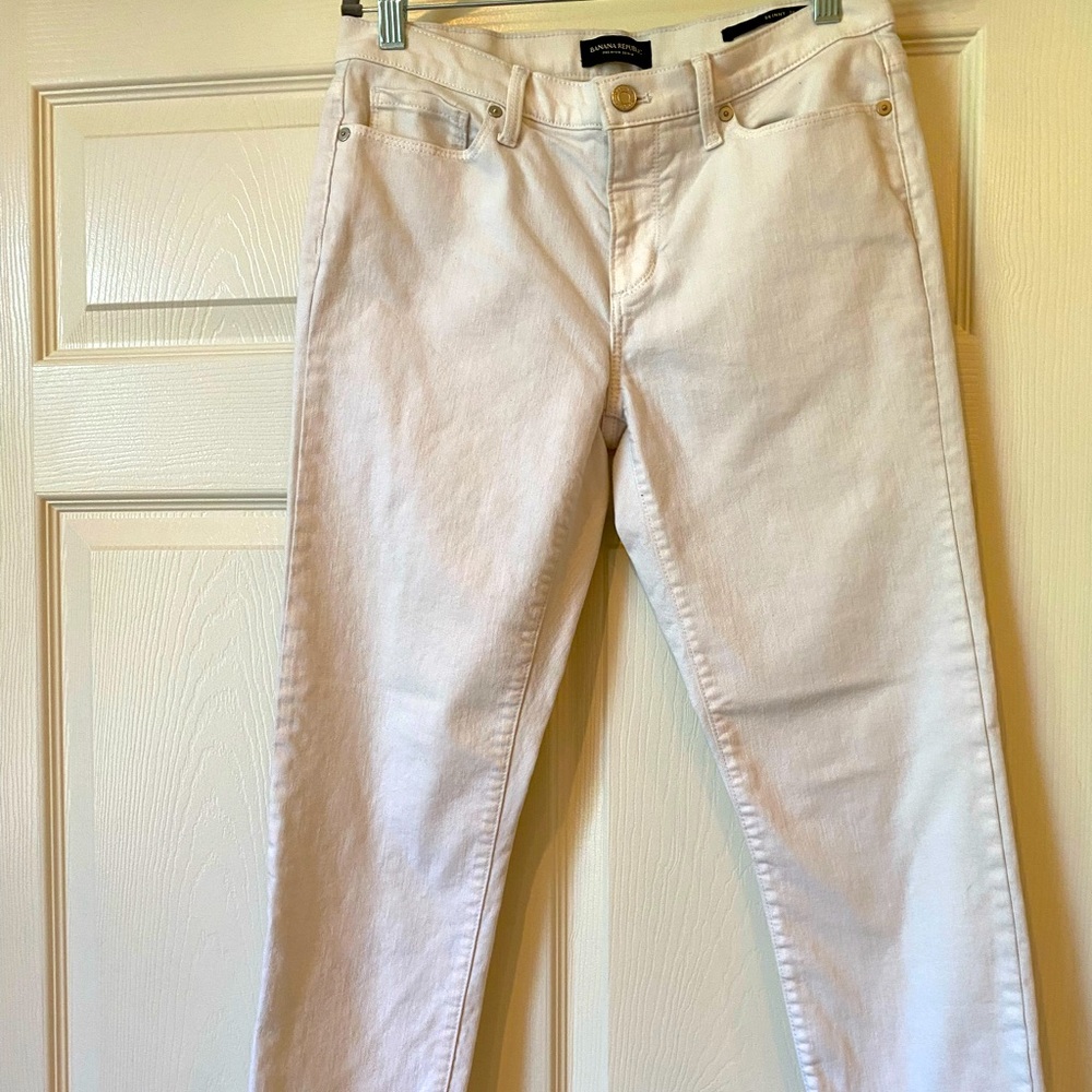 Banana Republic premium denim white raw hem jeans - Picture 4 of 7